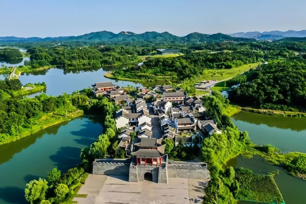 艾聚蕲春·共话发展 全国艾灸馆峰会召开 大明古艾·艾公馆助力行业升级